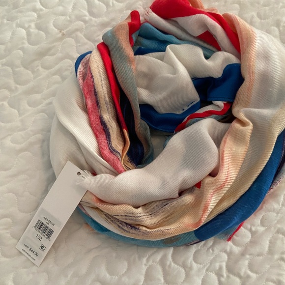 Calvin Kline scarf - Picture 1 of 2